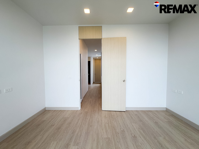 ทาวน์โฮมหรู 3.5 ชั้น The Cabinet 29 (เดอะ คาบิเน็ต ทเวนตีไนน์) ถนนประเสริฐมนูกิจ-รามอินทรา - เกษตร-นวมินทร์ พื้นที่ใช้สอยกว่า 250 ตร.ม.