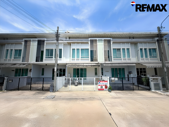 โครงการพลีโน่ วงแหวน-รามอินทรา ใกล้สำนักงานเขตคลองสามวา หน้าบ้านไม่ชนกับใคร ติดถนนเลียบคลองสอง