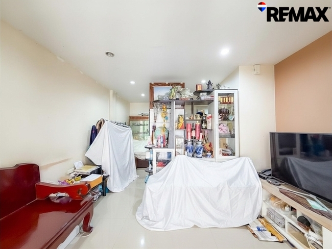 The Exclusive Wongwaen - Ramintra (ดิ เอ็กซ์คลูซีฟ วงแหวน) ทาวน์โฮม 3 ชั้น 4 ห้องนอน 4 ห้องน้ำ