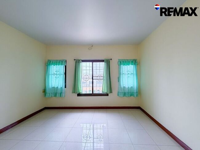 ทาวน์โฮม 3 ชั้น ซอยคู้บอน27 รีโนเวทใหม่ทั้งหลัง พื้นที่ 19 ตร.ว. ไม่ต้องจ่ายค่าส่วนกลาง หลังบ้านวิวเปิดโล่ง ใกล้สถานีรถไฟฟ้าสายสีชมพู (สถานีคู้บอน)