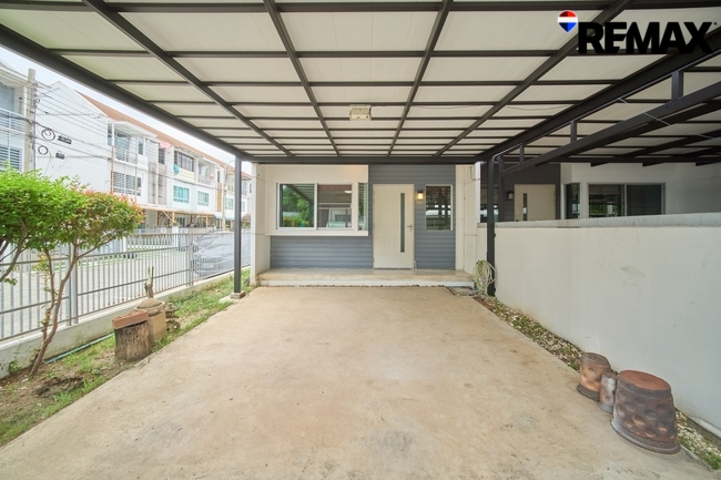 ขายบ้านพุทธบูชา36 บ้านใหม่1พุทธบูชา(หลังมุม) สภาพดี พื้นที่ดินใหญ่กว่า ติดอู่รถเมย์สาย75