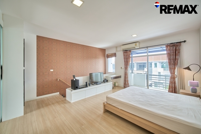 ขายบ้านพุทธบูชา36 บ้านใหม่1พุทธบูชา(หลังมุม) สภาพดี พื้นที่ดินใหญ่กว่า ติดอู่รถเมย์สาย75