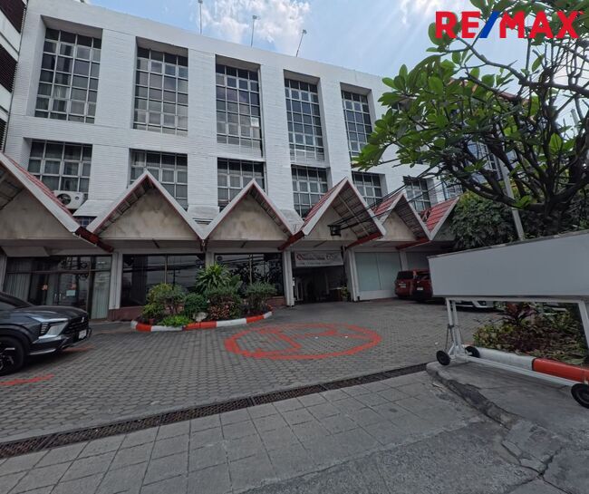 [PREMIUM SALE] ขายอาคารพาณิชย์ 6 คูหา 329 ตร.ว. ติดถนนศรีนครินทร์ / 6-Unit Commercial Building | 329 Sq. Wah | Srinakarin Main Road