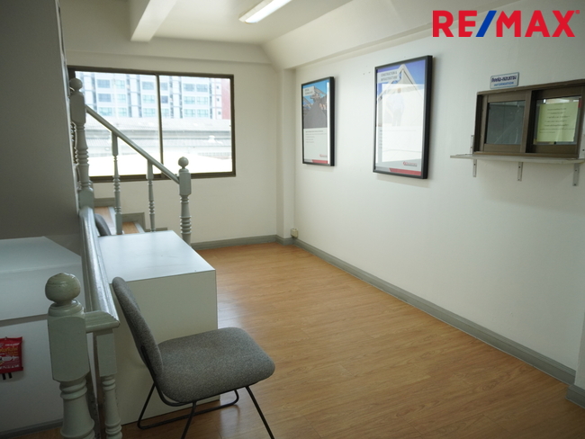 [PREMIUM SALE] ขายอาคารพาณิชย์ 6 คูหา 329 ตร.ว. ติดถนนศรีนครินทร์ / 6-Unit Commercial Building | 329 Sq. Wah | Srinakarin Main Road