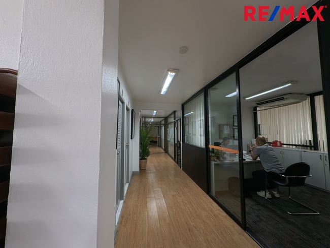 [PREMIUM SALE] ขายอาคารพาณิชย์ 6 คูหา 329 ตร.ว. ติดถนนศรีนครินทร์ / 6-Unit Commercial Building | 329 Sq. Wah | Srinakarin Main Road