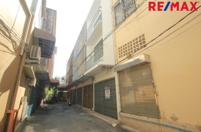 อาคารพาณิชย์สุขสวัสดิ์ บางปะแก้วดาวคะนอง ใกล้ถนนใหญ่เดินเข้าออกได้ รถไฟฟ้าบางปะแก้ว 3ชั้น 16วา รูปที่ดินถุงเงินถุงทอง อยู่อาศัย โกดังเก็บของ