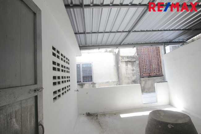 อาคารพาณิชย์สุขสวัสดิ์ บางปะแก้วดาวคะนอง ใกล้ถนนใหญ่เดินเข้าออกได้ รถไฟฟ้าบางปะแก้ว 3ชั้น 16วา รูปที่ดินถุงเงินถุงทอง อยู่อาศัย โกดังเก็บของ