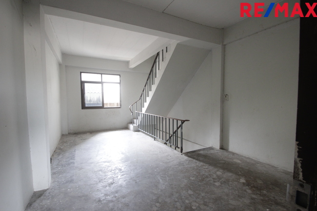 อาคารพาณิชย์สุขสวัสดิ์ ประชาอุทิศ สุขนิเวศน์2 ทำเลค้าขาย เปิดสำนักงาน ริมถนนเมนหน้าโครงการก่อนเข้าหมู่บ้าน ห้องริมระหว่างตึก ใกล้บิ๊กซีสุขสวัสดิ์ สะพานภูมิพล1-2