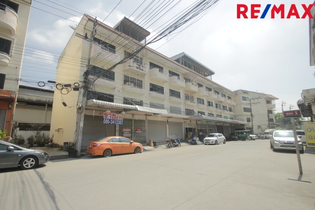 อาคารพาณิชย์สุขสวัสดิ์ ประชาอุทิศ สุขนิเวศน์2 ทำเลค้าขาย เปิดสำนักงาน ริมถนนเมนหน้าโครงการก่อนเข้าหมู่บ้าน ห้องริมระหว่างตึก ใกล้บิ๊กซีสุขสวัสดิ์ สะพานภูมิพล1-2