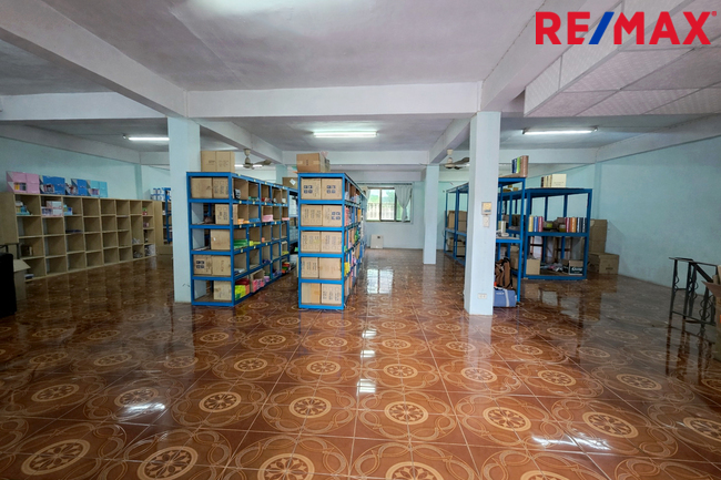 ขายอาคารพาณิชย์ 3.5 ชั้น 3 คูหา พระราม 2 ซอยสะแกงาม 35/3 พื้นที่ใหญ่ เหมาะทำธุรกิจ