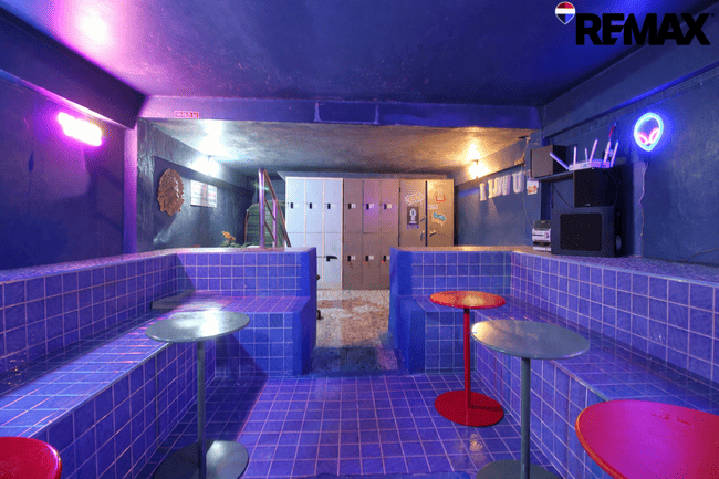 อาคารพาณิชย์ติดถนนพระราม 2 ทำเลค้าขาย ใกล้ทางด่วน ราคาพิเศษเพียง 4.3 ล้าน