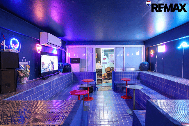 อาคารพาณิชย์ติดถนนพระราม 2 ทำเลค้าขาย ใกล้ทางด่วน ราคาพิเศษเพียง 4.3 ล้าน