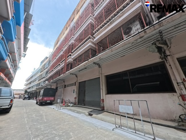 ขายอาคาร 5 คูหา เจริญนคร 66/1 พื้นที่ 1,750 ตร.ม. ที่ดิน 73.1 ตร.ว. เหมาะทำธุรกิจหลากหลาย ราคา 16.5 ล้านบาท