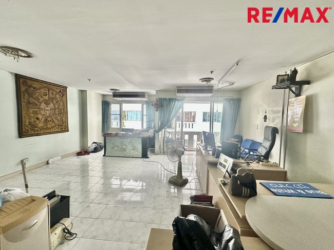 คอนโดคอมมอนเวลธ์ ปิ่นเกล้า | ห้อง Studio ติด MRT บางยี่ขัน บรรยากาศโปร่งสบาย เดินทางเข้าเมืองง่าย