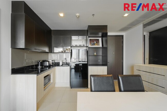 ขายคอนโดสุขุมวิท 𝗘𝗱𝗴𝗲 𝗦𝘂𝗸𝗵𝘂𝗺𝘃𝗶𝘁 𝟮𝟯 (ห้องมุม) วิวดี แต่งสวย ราคาดีที่สุด ติด BTS อโศก และ MRT สุขุมวิท