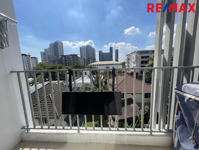 คอนโดใกล้ BTS บางนา อุดมสุข Full Furnished Duplex Condo in Bangna Beyond Sukhumvit เดินทางสะดวก ใกล้ BTS และทางด่วนคอนโด Low-rise บรรยากาศสงบ
