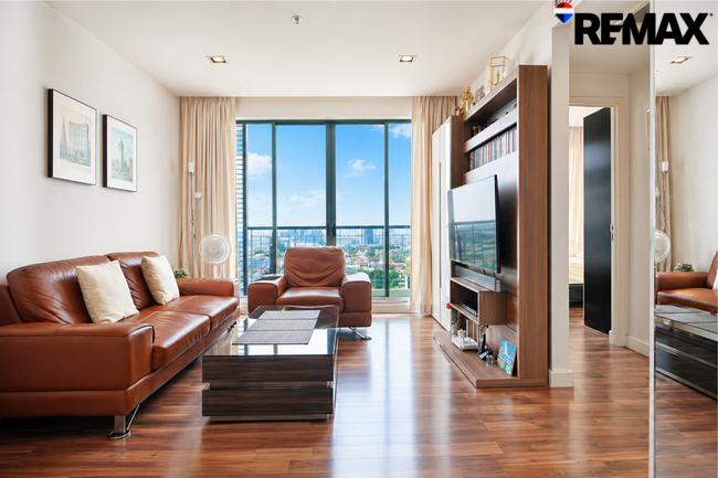 ขายคอนโด The Room Sathorn-Taksin 67.81 ตร.ม. ชั้น 18 วิวเมืองสวย แต่งครบ พร้อมอยู่ ติดถนนใหญ่ ใกล้ BTS