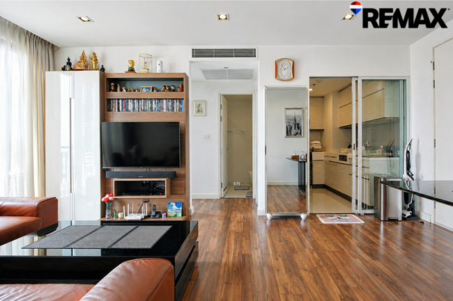 ขายคอนโด The Room Sathorn-Taksin 67.81 ตร.ม. ชั้น 18 วิวเมืองสวย แต่งครบ พร้อมอยู่ ติดถนนใหญ่ ใกล้ BTS