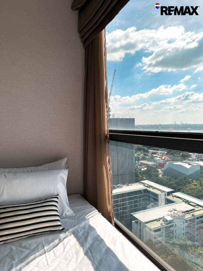 (New Listing! รับฟังข้อเสนอ! ) Rhythm Sukhumvit 44/1 (2 ห้องนอน 1 ห้องน้ำ ติด BTS พระโขนง ขายพร้อมผู้เช่า รับรายได้ทันที!!