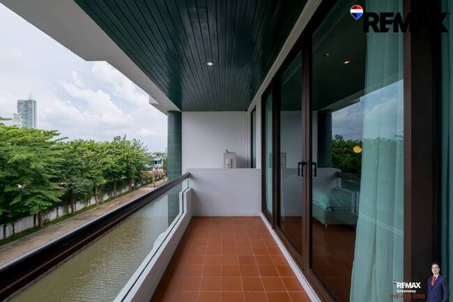 "ตรีทศ ซิตี้ มารีน่า" [Tridhos City Marina] 322ตร.ม. 4 ชั้น จอดรถ + จอดเรือหน้าห้องได้ ห้องทำใหม่ทั้งหมดแล้ว (Fully Renovated) (Pet Friendly)*