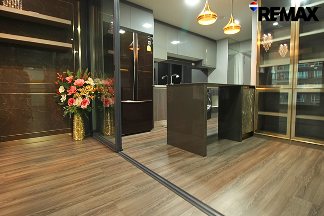 Ideo Sathorn - Wongwian Yai ไอดีโอ สาทร-วงเวียนใหญ่ ห้องมุม 2 ห้องนอน 70.13 ตรม. ใหม่ ตกแต่งพร้อมใช้ ขายต่ำกว่าทุนเพียง 6.9 ล้านบาท