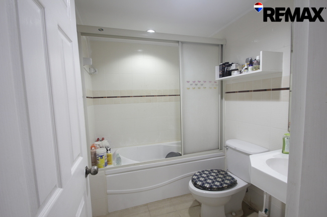 ขายขาดทุนแถมเฟอร์นิเจอร์ทุกรายการในห้อง คอนโดลุมพินีเพลสปิ่นเกล้า2 ใกล้เซ็นทรัลปิ่นเกล้า 34 ตร.ม ชั้น7 วิวสวน เฟอร์ แอร์ พร้อมอยู่ ซื้อลงทุนหรืออยู่เอง ราคานี้ไม่มีอีกแล้ว