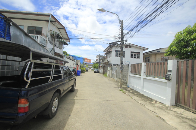 ที่ดินสุขุมวิท117 ซ.ภาณุวงศ์14 แถมบ้านเดี่ยว1ชั้น ทำเลดี ค้าขายได้ 65ตารางวา ปัจจุบันเป็นบ้านเช่า สภาพดีโครงสร้างแข็งแรง ใกล้รถไฟฟ้าปู่เจ้าสมิงพราย จุดขึ้นลงวงแหวนกาญจนาภิเษก