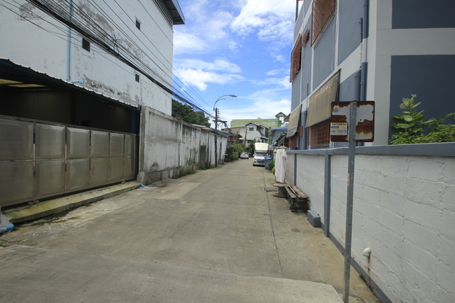 ที่ดินสุขุมวิท117 ซ.ภาณุวงศ์14 แถมบ้านเดี่ยว1ชั้น ทำเลดี ค้าขายได้ 65ตารางวา ปัจจุบันเป็นบ้านเช่า สภาพดีโครงสร้างแข็งแรง ใกล้รถไฟฟ้าปู่เจ้าสมิงพราย จุดขึ้นลงวงแหวนกาญจนาภิเษก