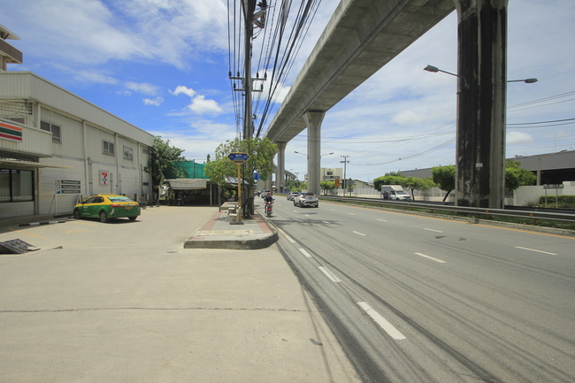 ที่ดินสุขุมวิท117 ซ.ภาณุวงศ์14 แถมบ้านเดี่ยว1ชั้น ทำเลดี ค้าขายได้ 65ตารางวา ปัจจุบันเป็นบ้านเช่า สภาพดีโครงสร้างแข็งแรง ใกล้รถไฟฟ้าปู่เจ้าสมิงพราย จุดขึ้นลงวงแหวนกาญจนาภิเษก