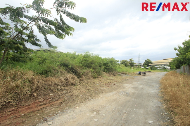 ที่ดินคลองสี่วาพาสวัสดิ์ ถนนหมื่นปรารมย์ เอกชัยพระราม2 ที่ถมแล้ว 859ตารางวา เหมาะสร้างโกดัง โรงงาน คลังเก็บสินค้า ใกล้ศูนย์การแพทย์โรงพยาบาลศิริราช ราคาต่อรองได้