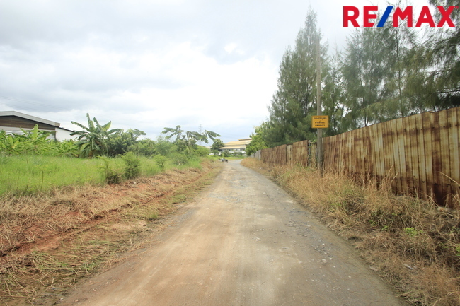 ที่ดินคลองสี่วาพาสวัสดิ์ ถนนหมื่นปรารมย์ เอกชัยพระราม2 ที่ถมแล้ว 859ตารางวา เหมาะสร้างโกดัง โรงงาน คลังเก็บสินค้า ใกล้ศูนย์การแพทย์โรงพยาบาลศิริราช ราคาต่อรองได้