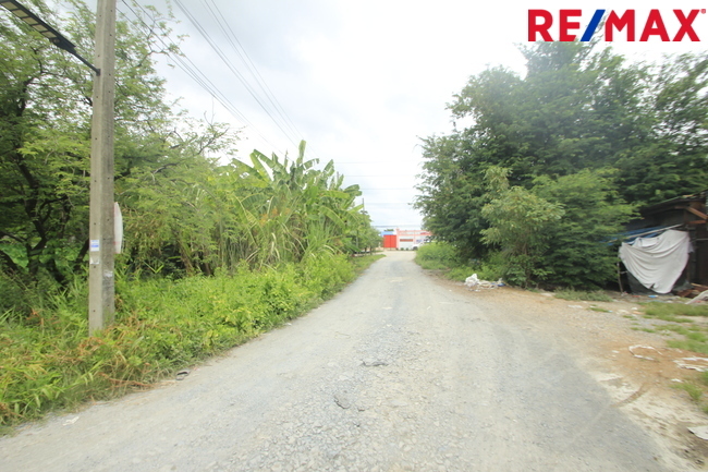 ที่ดินคลองสี่วาพาสวัสดิ์ ถนนหมื่นปรารมย์ เอกชัยพระราม2 ที่ถมแล้ว 859ตารางวา เหมาะสร้างโกดัง โรงงาน คลังเก็บสินค้า ใกล้ศูนย์การแพทย์โรงพยาบาลศิริราช ราคาต่อรองได้