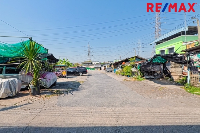 [ขาย] ที่ดิน 174 ตรว. เพชรเกษม 63 (ซอยวัดม่วง) — แปลงสี่เหลี่ยมสวย ทำเลลัดออกได้รอบทิศ!