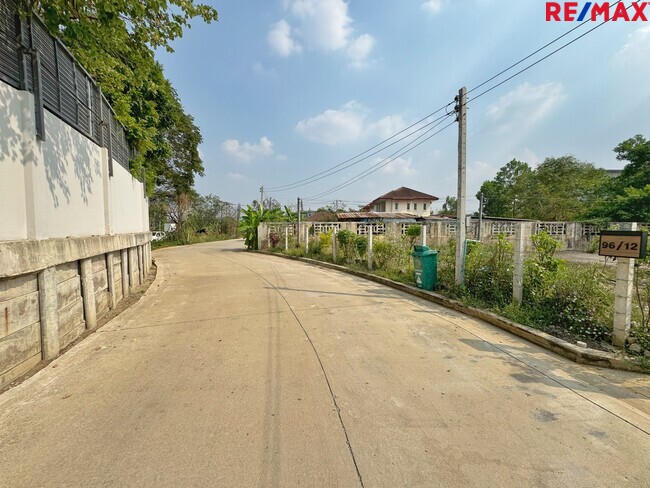 ขายที่ดิน 497 ตร.วา คลองพระอุดม ปากเกร็ด ใกล้ถนนชัยพฤกษ์ – สะพานพระราม 4 เหมาะแตกแปลง / ทำคอมพาวด์ / ลงทุนเก็งกำไร ราคา 35,000 บาท/ตร.วา