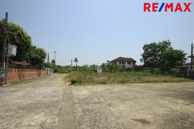 ที่ดินพุทธมณฑลสาย2 ทวีวัฒนา-กาญจนาภิเษก15 ใกล้พระเทพตัดใหม่ หมู่บ้านสินพัฒนาธานี ที่ดินสร้างบ้านถมแล้ว แปลงมุมสวย 100วา เดินทางสะดวกได้หลายเส้นทาง