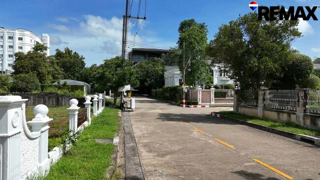 ขายที่ดินเปล่า หมู่บ้านชิชา "199.9 ตร.วา ขนาดใหญ่ พิเศษ! เหมาะกับปลูกบ้าน ใกล้ทางด่วนขึ้นลงสะดวก