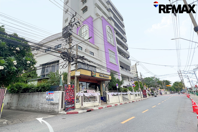 ที่ดินอิสรภาพ 15 ติด ม.ราชภัฏบ้านสมเด็จฯ 81 ตร.ว. ทำเลหายาก ราคาพิเศษ 9.8 ล้าน