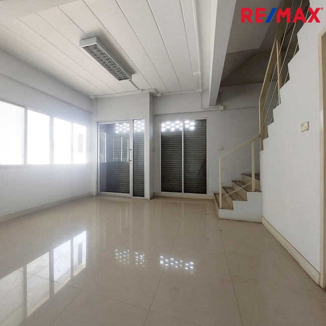 ขายโกดังพร้อมออฟฟิศสำนักงาน 2ชั้นครึ่ง โครงการหมื่นทรัพย์แลนด์