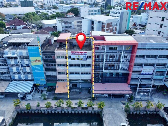 ขายอาคารสำนักงาน 5 ชั้น 2 คูหา ติดถนน วิภาวดีรังสิต เหมาะลงทุนทำคลินิก / HQ บริษัท ใกล้วิทยาลัยป้องกันราชอาณาจักร (วปอ.) และ มหาวิทยาลัยหอการค้าไทย