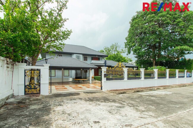 ขายบ้านเดี่ยวทุ่งครุ หมู่บ้านบ้านบุรีรมย์ ประชาอุทิศ