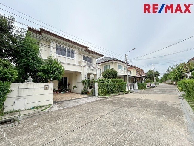ขายบ้านเดี่ยว เดอะ เซนโทร รัตนาธิเบศร์ The Centro Rattanathibet 54.4 ตร.ว. เพียง 4 นาทีถึง MRT สถานีบางพลู