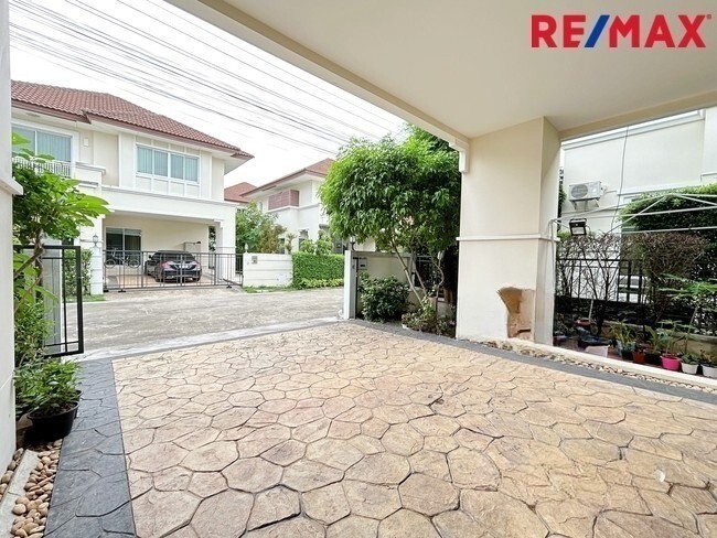 ขายบ้านเดี่ยว เดอะ เซนโทร รัตนาธิเบศร์ The Centro Rattanathibet 54.4 ตร.ว. เพียง 4 นาทีถึง MRT สถานีบางพลู