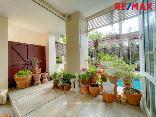 บ้านสวนวัลยา สวนสยาม 24 ซอยเสรีไทย 73 พื้นที่ดิน 58.40 ตร.ว. มีสระว่ายน้ำส่วนตัว เชื่อมต่อถนนวงแหวนรอบนอกฝั่งตะวันออก - กาญจนาภิเษก - ถนนรัชดา-รามอินทรา