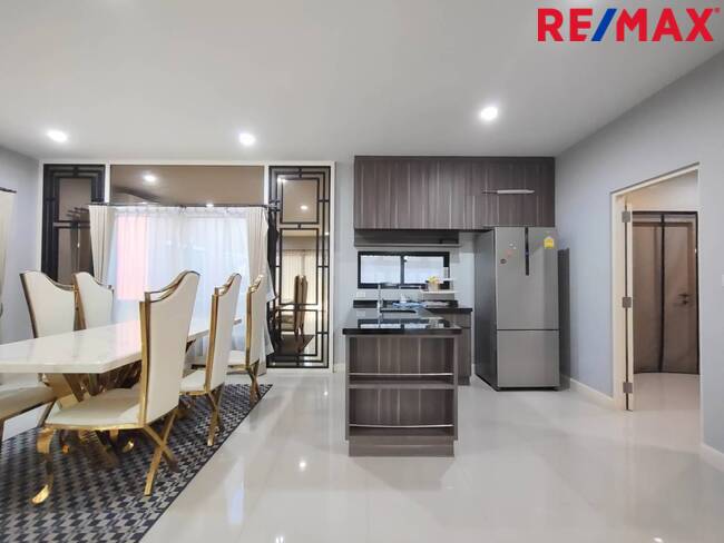 บุราสิริ รังสิต - Burasiri Rangsit บ้านหน้าสวน ติดถนนเมน 16 เมตร ใกล้ทางด่วนอุดรรัถยา (บางพูน)