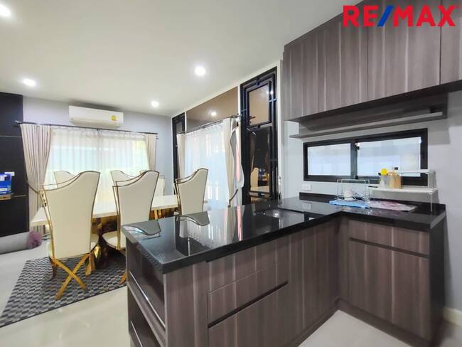 บุราสิริ รังสิต - Burasiri Rangsit บ้านหน้าสวน ติดถนนเมน 16 เมตร ใกล้ทางด่วนอุดรรัถยา (บางพูน)