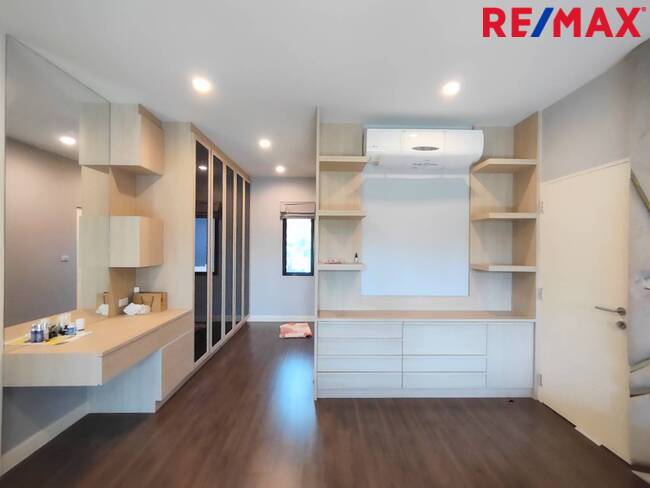 บุราสิริ รังสิต - Burasiri Rangsit บ้านหน้าสวน ติดถนนเมน 16 เมตร ใกล้ทางด่วนอุดรรัถยา (บางพูน)