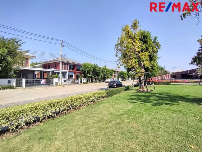 บุราสิริ รังสิต - Burasiri Rangsit บ้านหน้าสวน ติดถนนเมน 16 เมตร ใกล้ทางด่วนอุดรรัถยา (บางพูน)
