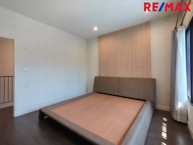 บุราสิริ รังสิต - Burasiri Rangsit บ้านหน้าสวน ติดถนนเมน 16 เมตร ใกล้ทางด่วนอุดรรัถยา (บางพูน)