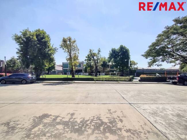 บุราสิริ รังสิต - Burasiri Rangsit บ้านหน้าสวน ติดถนนเมน 16 เมตร ใกล้ทางด่วนอุดรรัถยา (บางพูน)