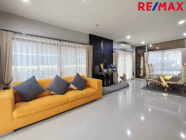 บุราสิริ รังสิต - Burasiri Rangsit บ้านหน้าสวน ติดถนนเมน 16 เมตร ใกล้ทางด่วนอุดรรัถยา (บางพูน)